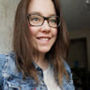 Meet your Posher, Claudia